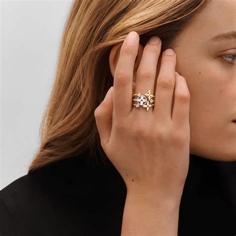 louis vuitton ring 18k 3 row|Idylle Blossom ring, 3 golds and diamonds .